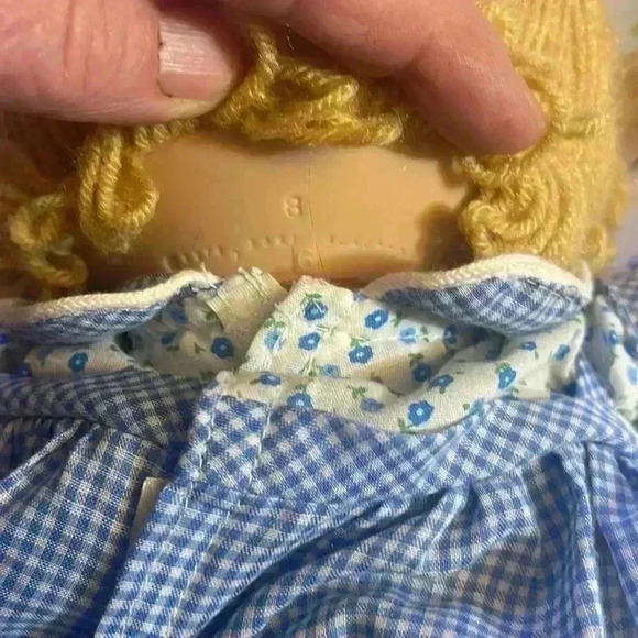 Cabbage patch doll. 1978 to 1982. Great condition. - Picture 9 of 9